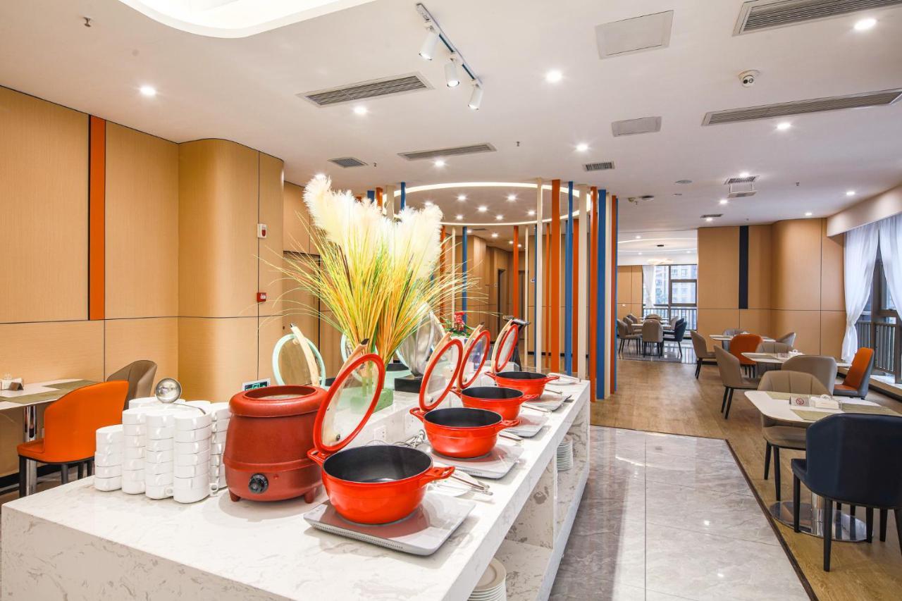 Holiday Inn Express Chongqing Guanyinqiao By Ihg Eksteriør bilde