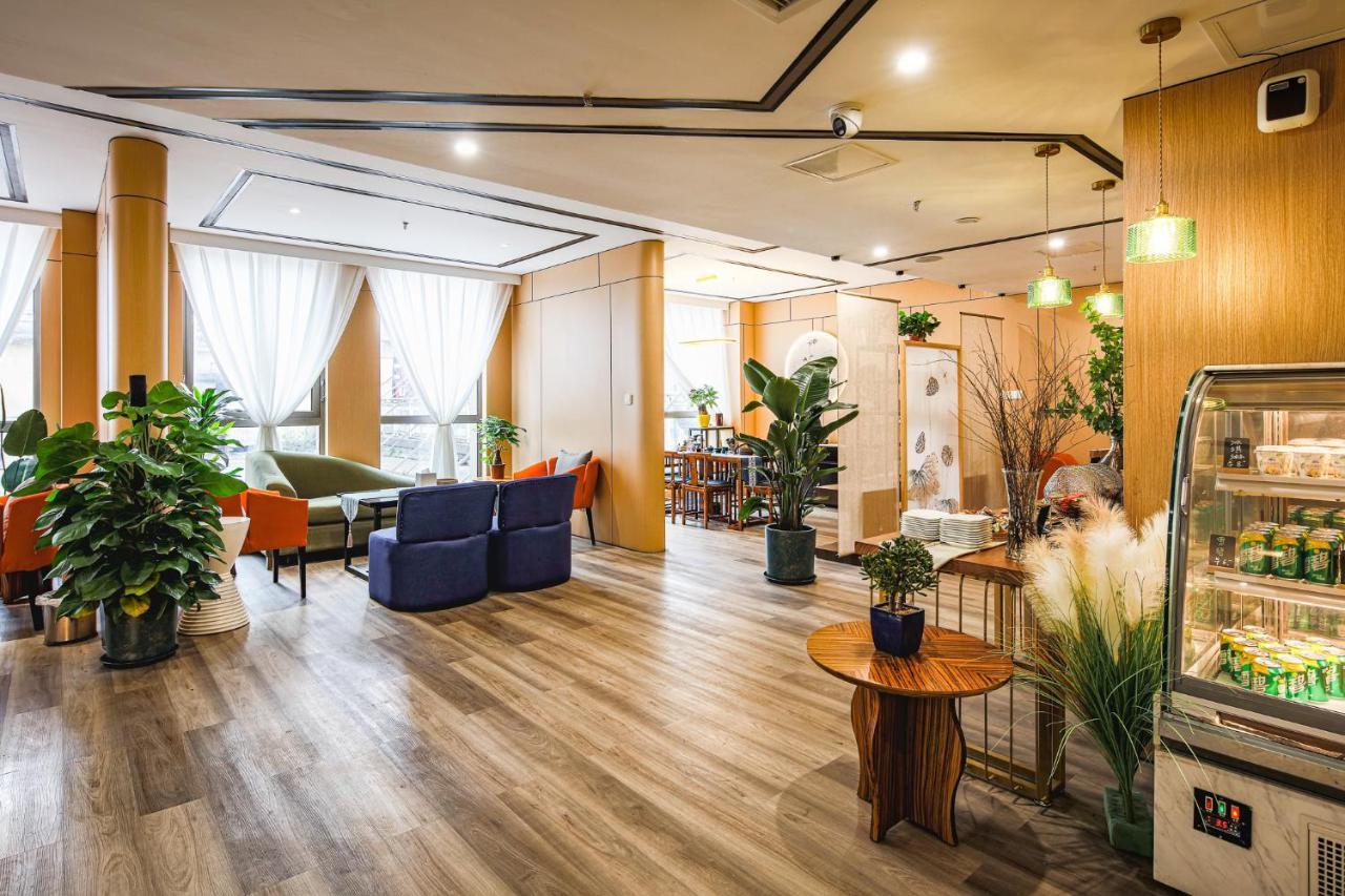 Holiday Inn Express Chongqing Guanyinqiao By Ihg Eksteriør bilde