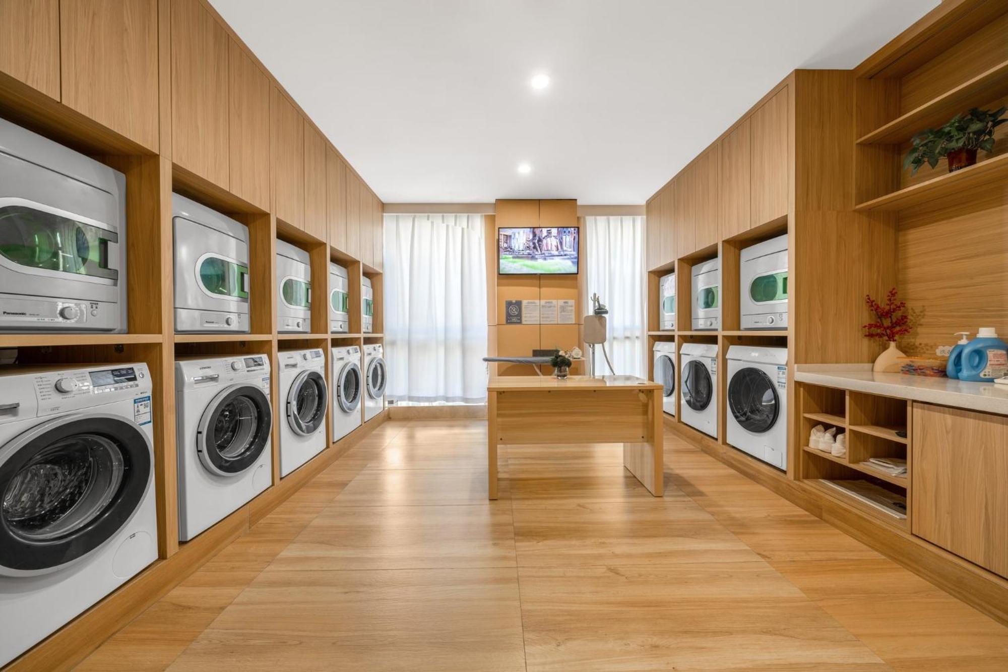 Holiday Inn Express Chongqing Guanyinqiao By Ihg Eksteriør bilde